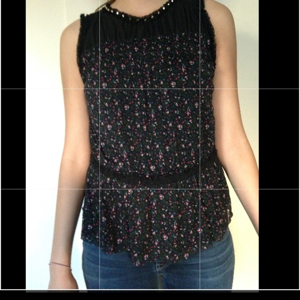 NWOT sleeveless Knit Blouse